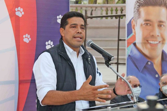 Leo Montañez, candidato panista.