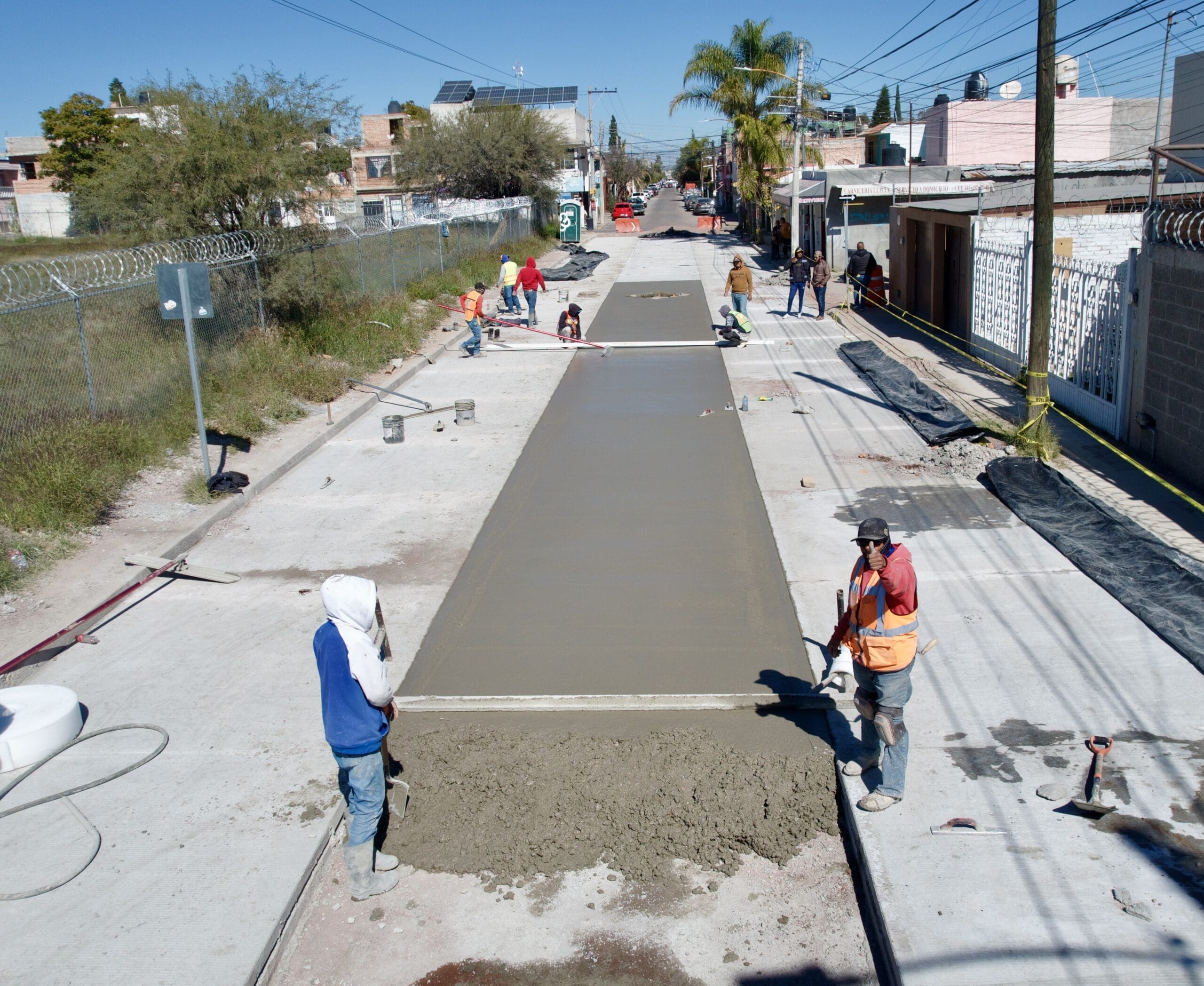 Avanza Municipio en colocación de concreto hidráulico en Loma Bonita