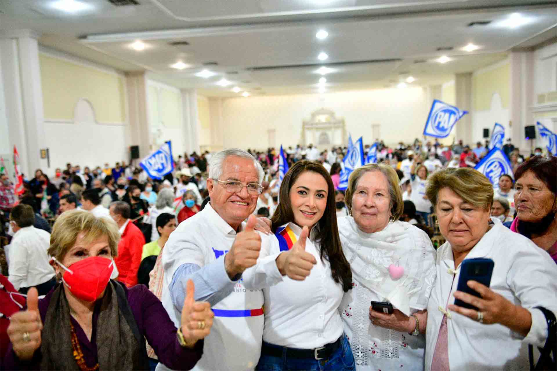 Compromiso total de Tere Jiménez con los adultos mayores Periodico