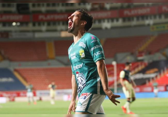 América vence al Santos y se confirma como líder del fútbol mexicano