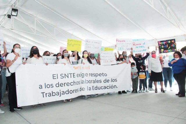 maestras manifestación IEA