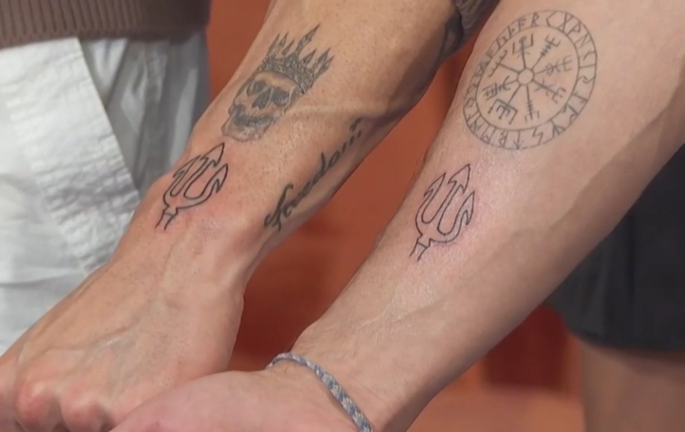 Sergio Mayer y Poncho de Nigris se tatúan trinche del "team infierno" |  HidrocalidoDigital.com