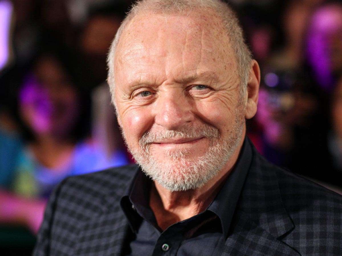 Anthony Hopkins deja el set para triunfar en TikTok a los 86 años