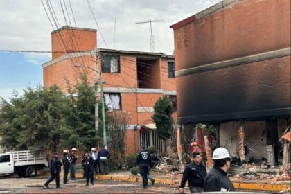 Explosión por gas en Edomex deja un muerto y 10 heridos