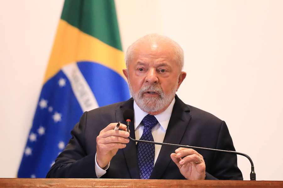 Lula le ofrece ayuda a Petro para combatir los incendios en Colombia