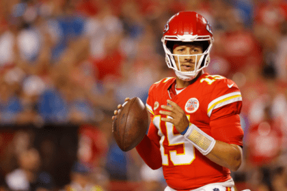 Patrick Mahomes y los Chiefs, contra otra barrera