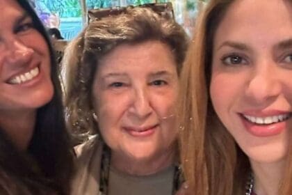 Shakira presume foto con su exsuegra