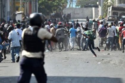 Se intensifican manifestaciones antigubernamentales en Haití, que dejan al menos un herido