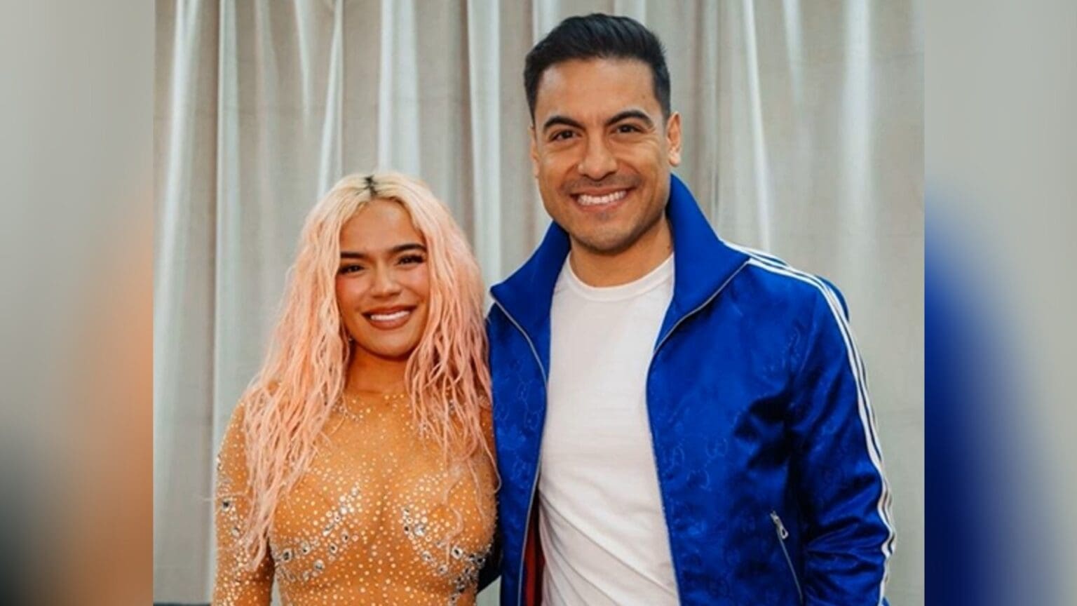 Carlos Rivera y Cynthia Rodríguez presumen sus fotos con Karol G