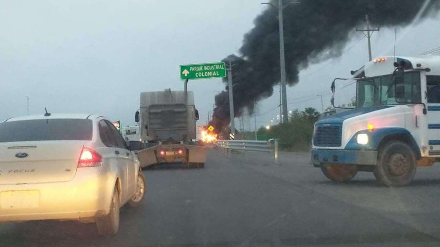 Reportan bloqueos, balaceras y destrucción de cámaras en Reynosa