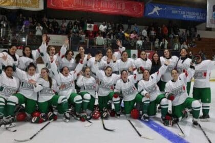 Selección Femenil de hockey sobre hielo hace colecta para Mundial