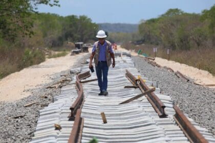 Tribunal ordena "paralizar" obras del Tren Maya en Tramo 5 Sur