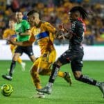 A Tigres solo le alcanza para el empate ante Atlas