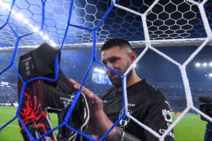 Rayados homenajeó Jonathan Orozco en su despedida como portero