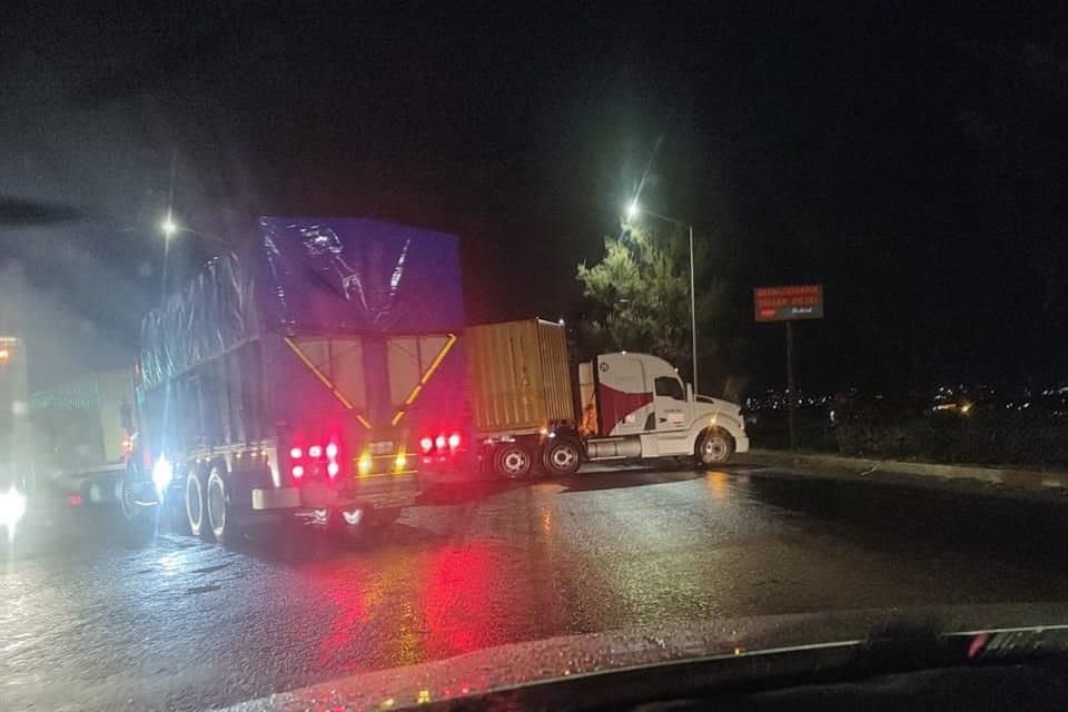 Balaceras y bloqueos en Ciudad Guzmán