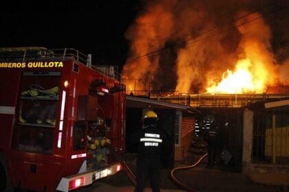 Mueren por incendio dos reclusas en una cárcel de Lima