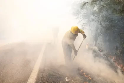 Tras 27 horas, apagan incendio en Ixtepeji, Oaxaca