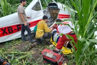 Se desploma avioneta fumigadora en Culiacán