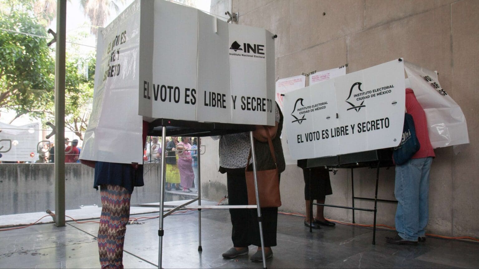 A orar y votar en libertad llama la Iglesia