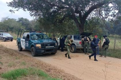 Asesinan a 7 personas a bordo de una camioneta en Veracruz