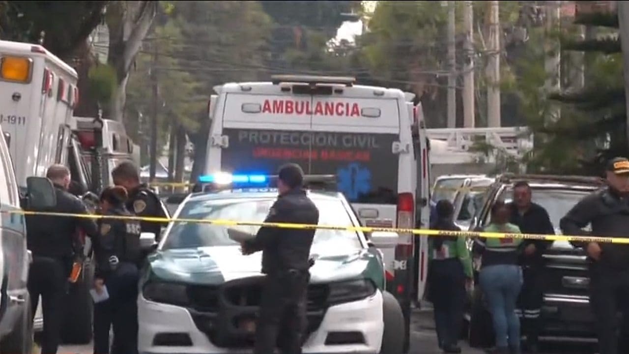 Asesinan a balazos a hombre en taller mecánico