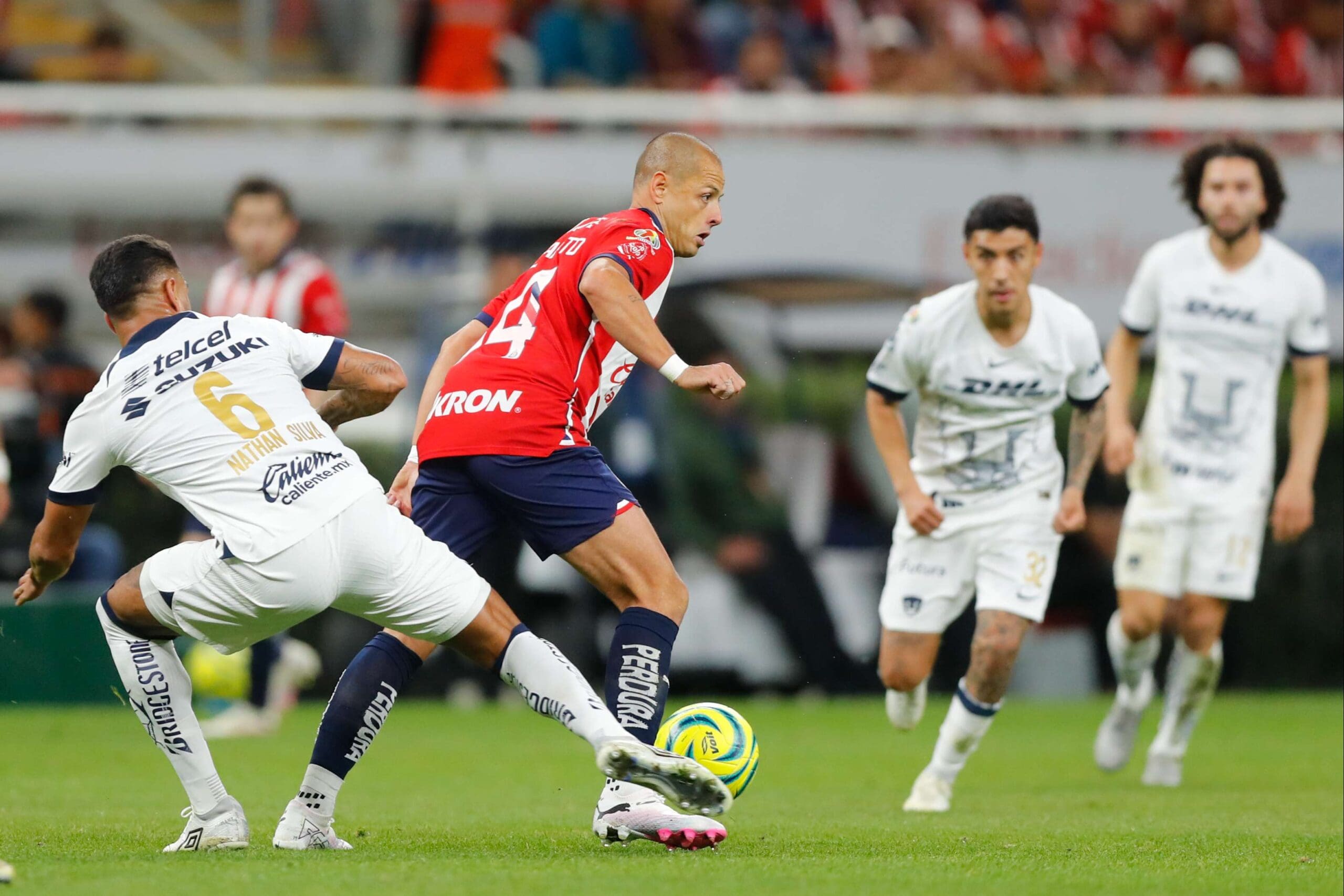 "Chicharito" Debuta Con Chivas; Regresó Después De Ocho Meses ...