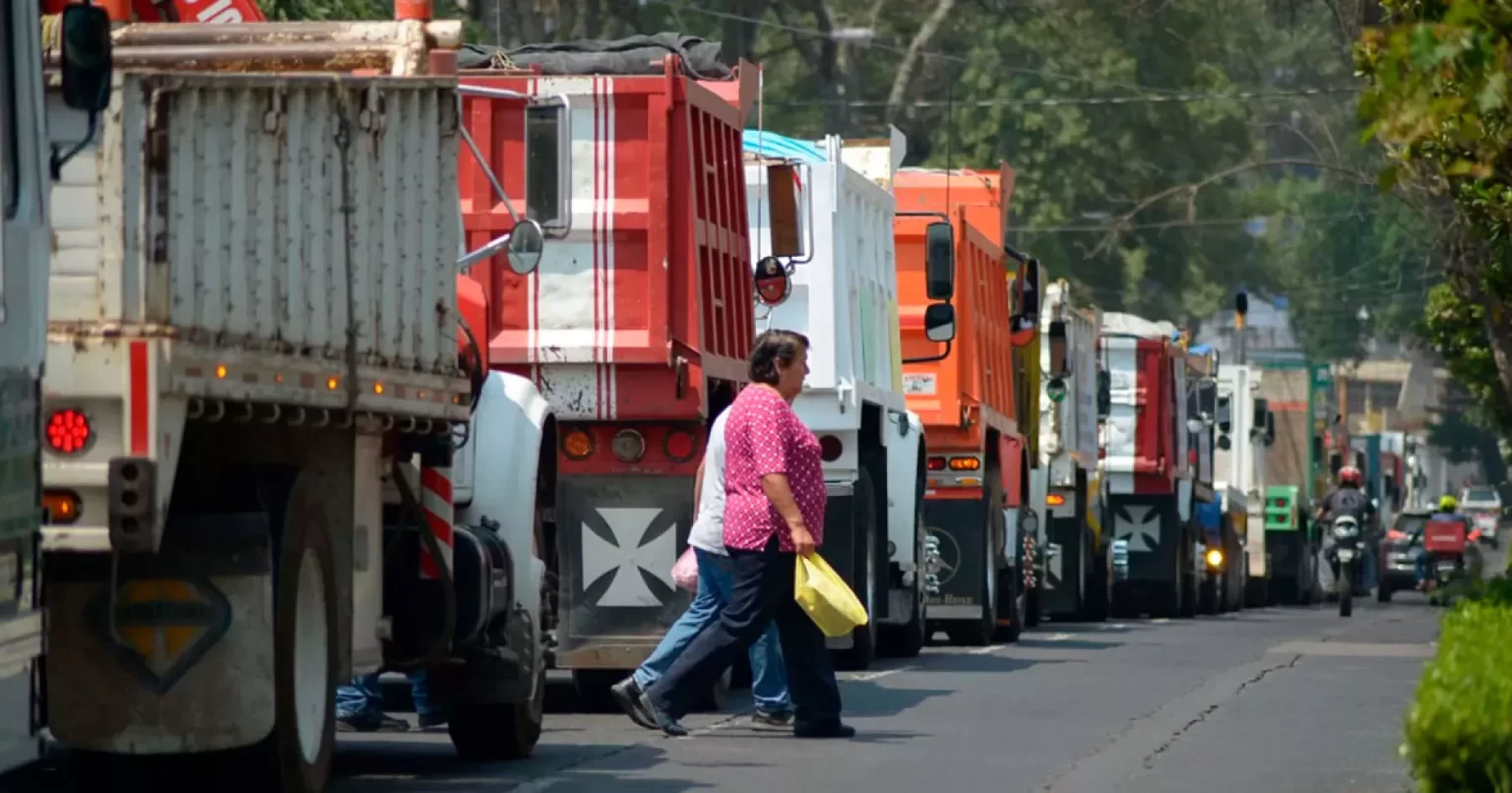 Seguirá paro nacional de transportistas