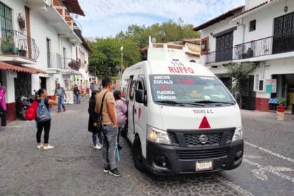 Regresa poco a poco el transporte en Guerrero