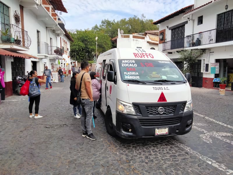 Regresa poco a poco el transporte en Guerrero