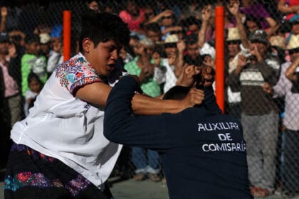 Con rituales, campesinos del sur de México piden lluvias