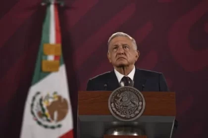 YouTube baja mañanera de AMLO por acoso y bullying contra periodista