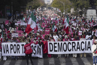 Marcha por la democracia, expresión que llegó a todos lados: CCE