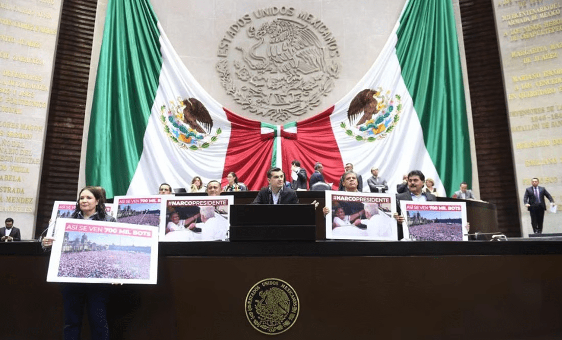 Diputados se enfrentan por "#NarcoPresidente"