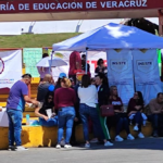 Maestros toman oficinas centrales de la Secretaría de Educación