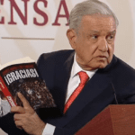 AMLO llama a Xóchitl Gálvez "ladina, clasista y racista", en su libro