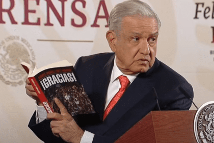 AMLO llama a Xóchitl Gálvez "ladina, clasista y racista", en su libro