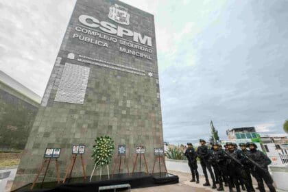 Rinde Municipio homenaje a elementos caídos durante el ‘Jueves Negro’