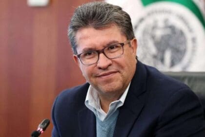 Llama Ricardo Monreal a analizar paquete de reformas de AMLO