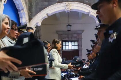 Entrega Tere Jiménez equipamiento por 40 millones de pesos a la Policía Estatal