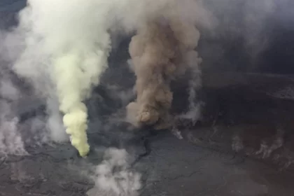 Costa Rica vigila al volcán Poás tras aumento de erupciones