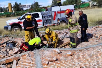 Dos muertos por derrumbe de una barda en un predio en construcción de San Francisco de los Romo