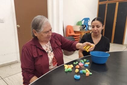 Personas de la tercera edad podrán recibir terapia ocupacional en el DIF