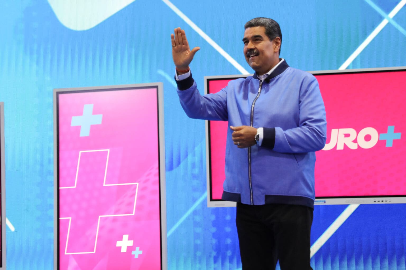 Maduro llama "payaso" a Zelenski y lo considera "dañino" para el pueblo de Ucrania