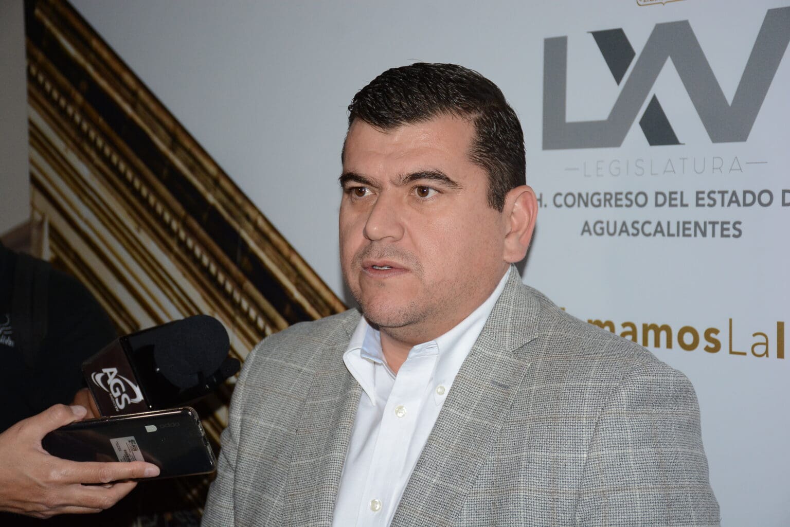 Desmiente Adán Valdivia que legisladores hayan hecho un 'guardadito' para elecciones