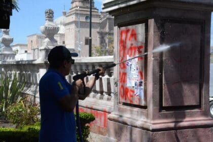 Arranca limpieza de las pintas del 8M