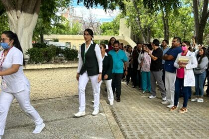 Realiza el IMSS simulacro en sus edificios