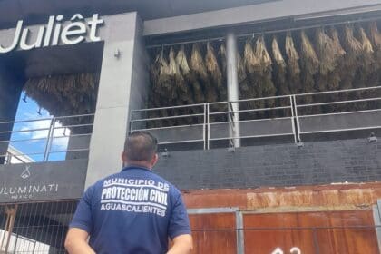 Incendio en el "Juliet" en la zona de antros de la FNSM dejó un trabajador lesionado