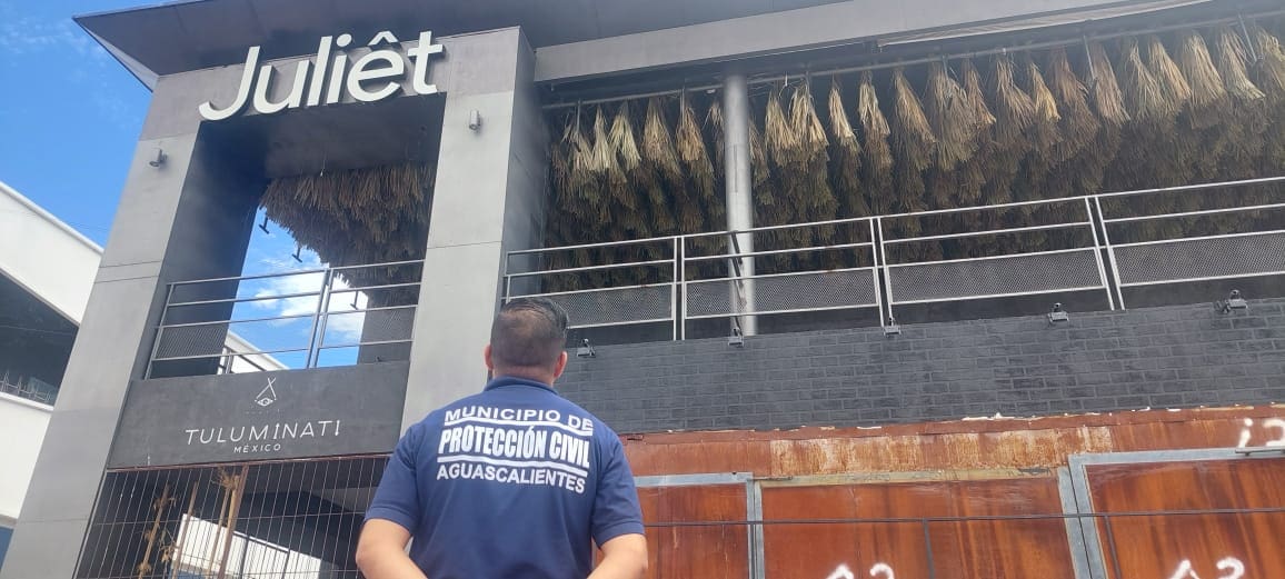 Incendio en el "Juliet" en la zona de antros de la FNSM dejó un trabajador lesionado