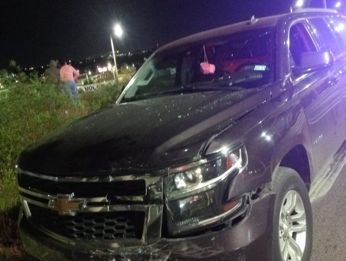 Camioneta protagoniza aparatosa carambola en la avenida Tecnológico