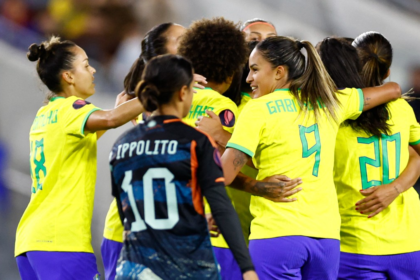 Brasil golea a México y vuela a la final de la Copa Oro